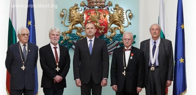 Румен Радев награждаване