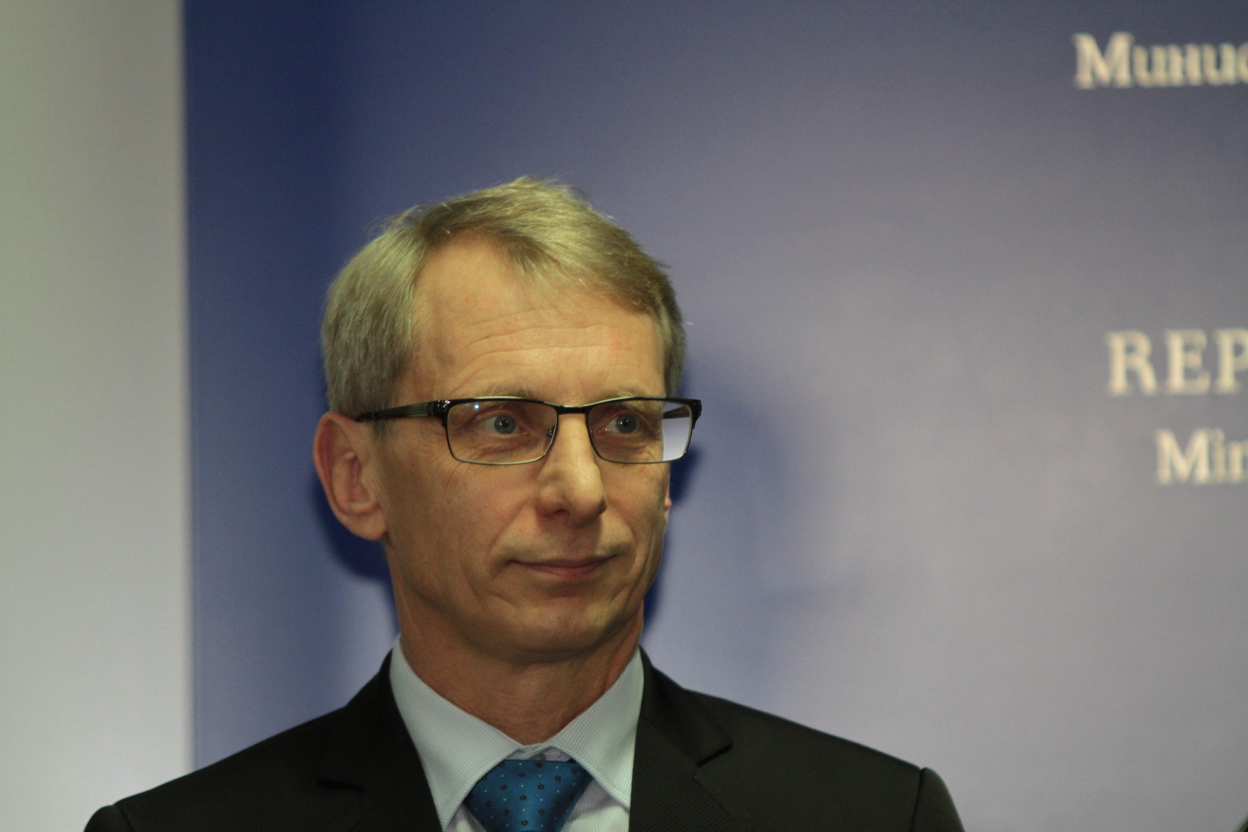 Министерство на образованието смяна на министри Николай Денков - служебен министър на образоването