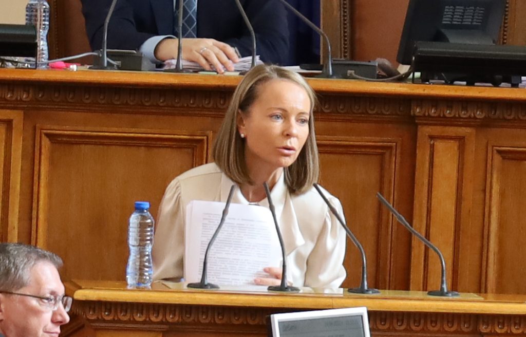 Парламент Дани Каназирева