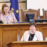 Парламент Ива Митева
