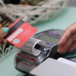 Дебитна карта плащане касов апарат