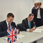 Министърът по въпросите на имиграцията на Великобритания Роберт Дженрик (вляво) и вътрешният министър Калин Стоянов проведоха работна среща и подписаха на "Изявление за засилено сътрудничество" в борбата срещу нелегалната миграция.