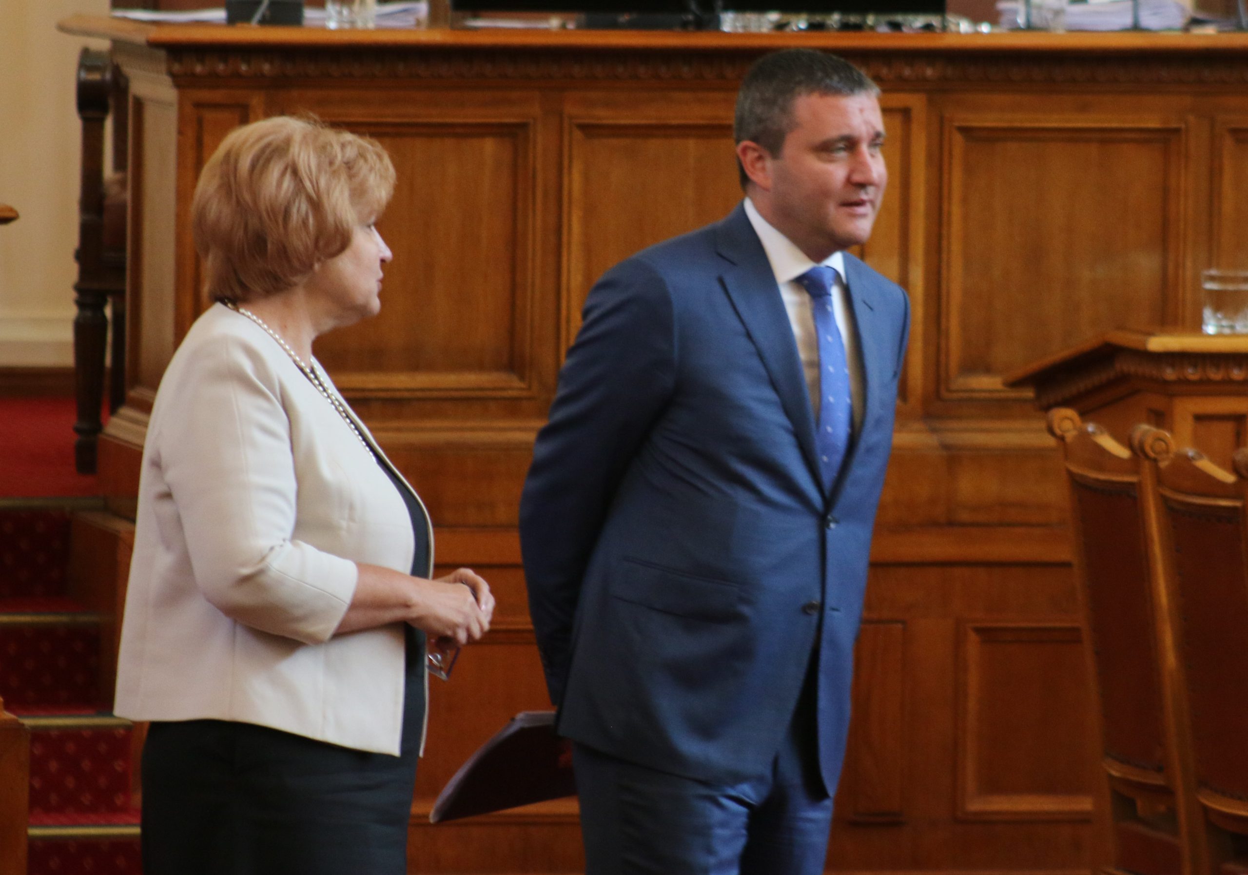 Парламент актуализиране на бюджета Владислав Горанов Менда Стоянова