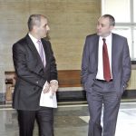 За промени в института на "неизбежната отбрана" главният прокурор Борис Велчев ще трябва да спечели вътрешния министър Цветан Цветанов.