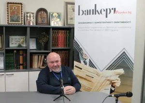 Александър Маринов