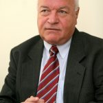 Димитър Ананиев - председател на помирителната комисия