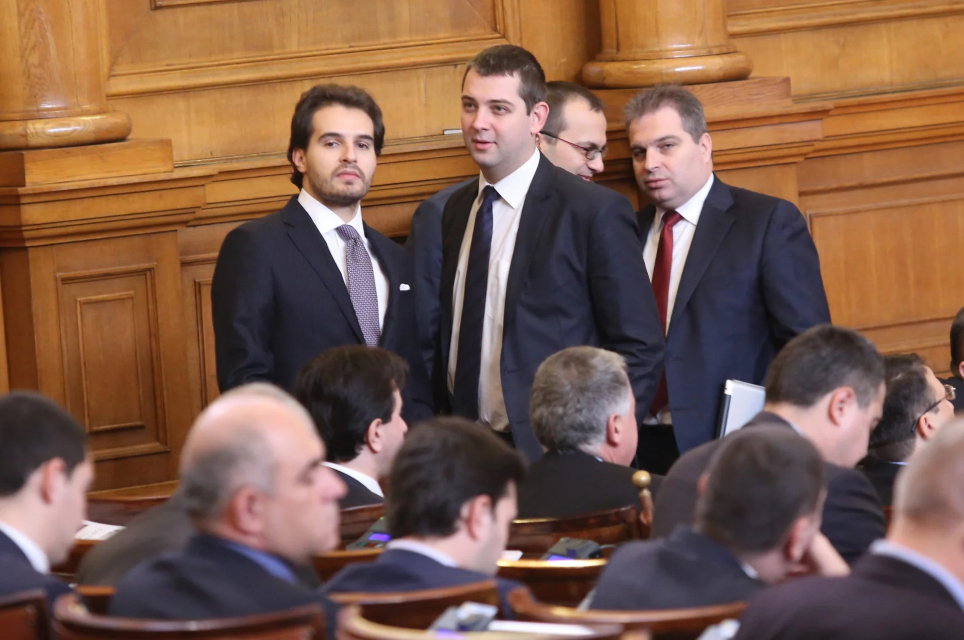 Парламент Антони Тренчев Димитър Делчев Гроздан Караджов Реформаторски блок