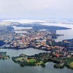 Столицата на федералната провинция е Шверин