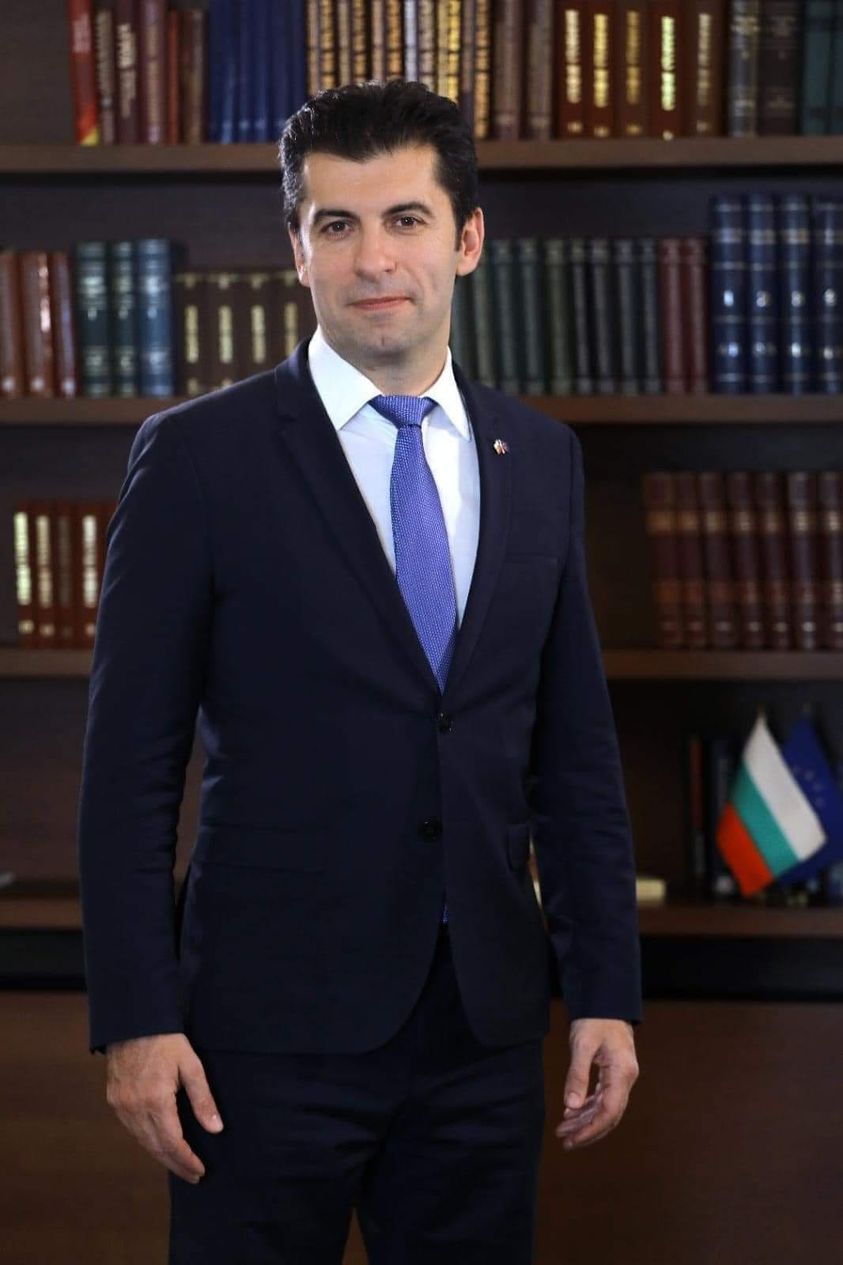 Кирил Петков
