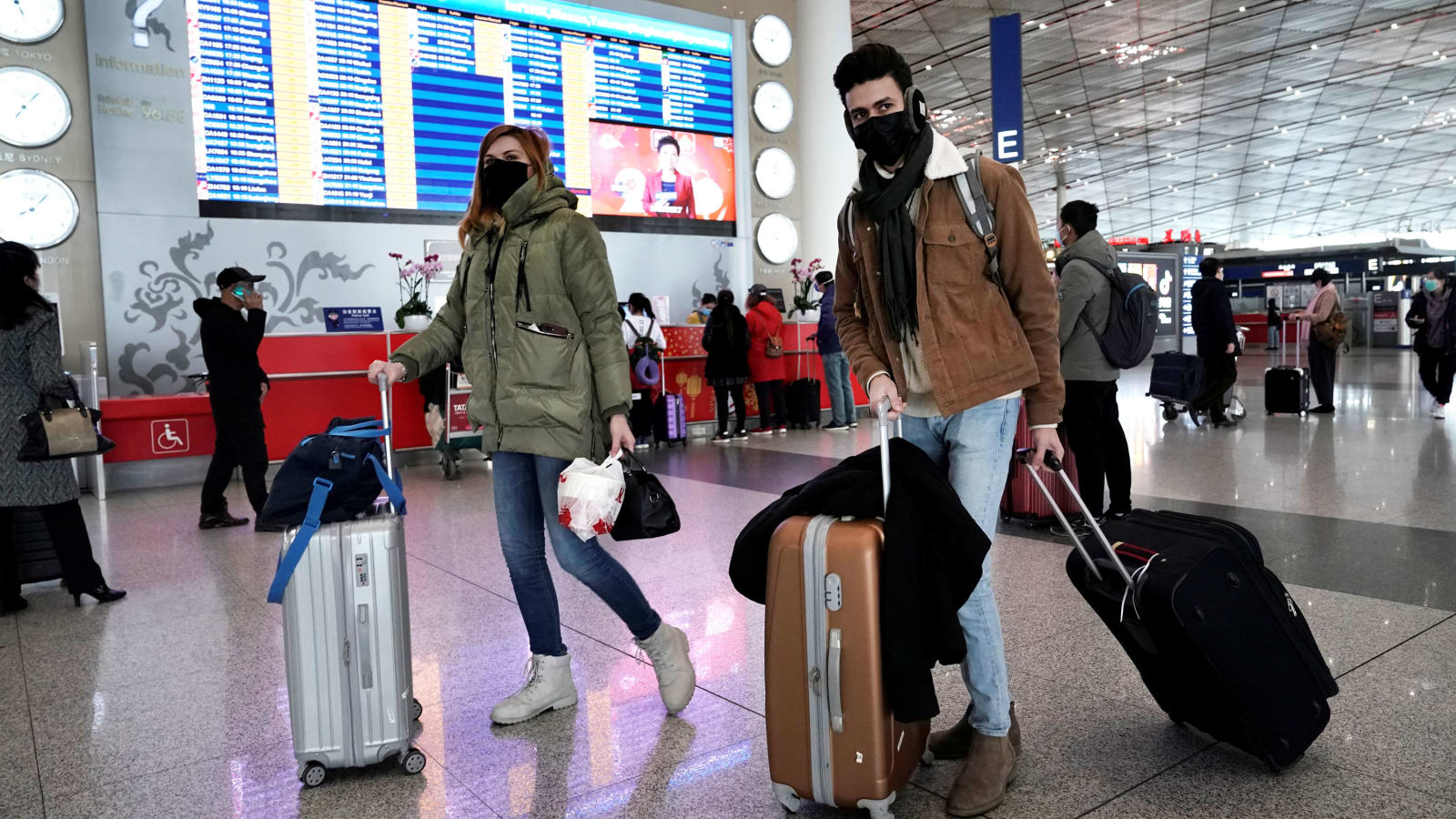 коронавирус летище пътници