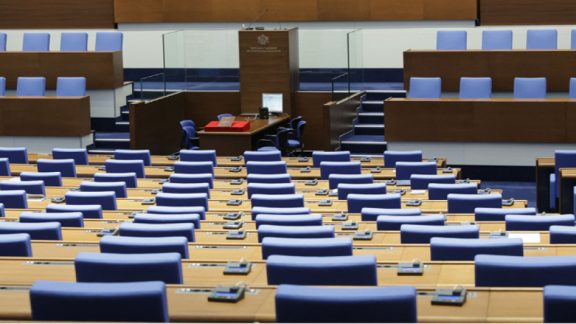Политическите сили разпределиха местата си в новия парламент