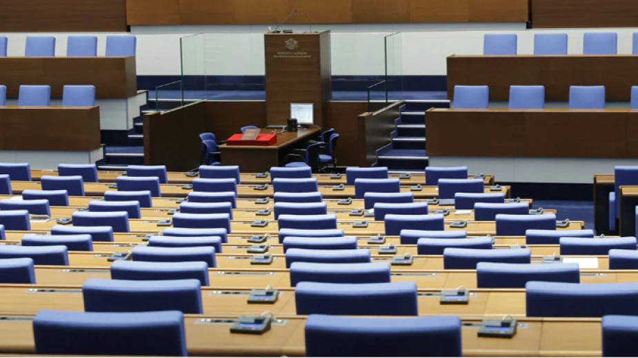 Политическите сили разпределиха местата си в новия парламент