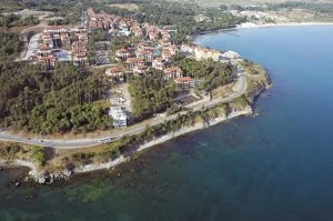 Ваканционното селище “Санта Марина” в района на Бургаския залив е сред успешните проекти на “Феърплей Пропъртис”.