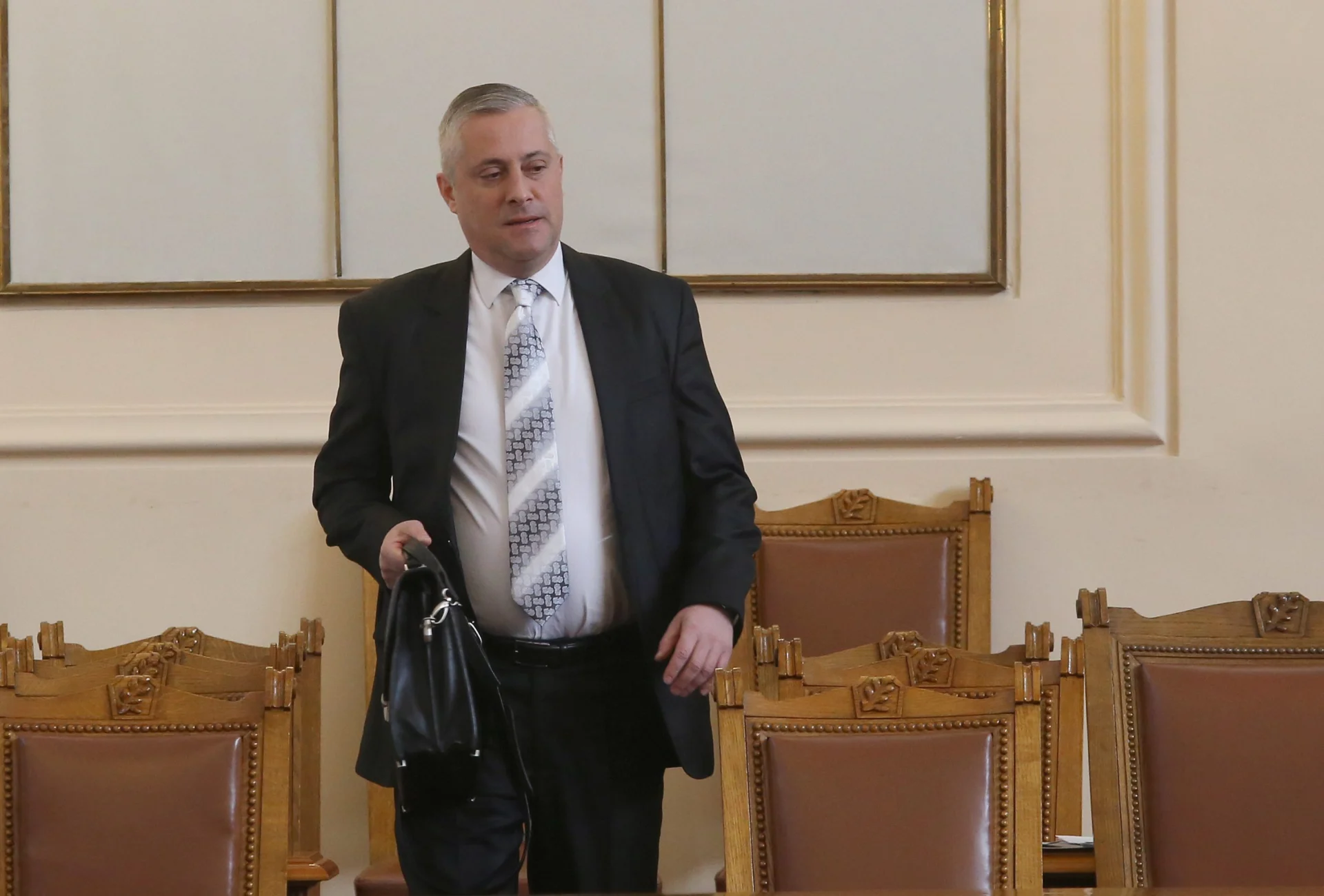 Парламент Божидар Лукарски