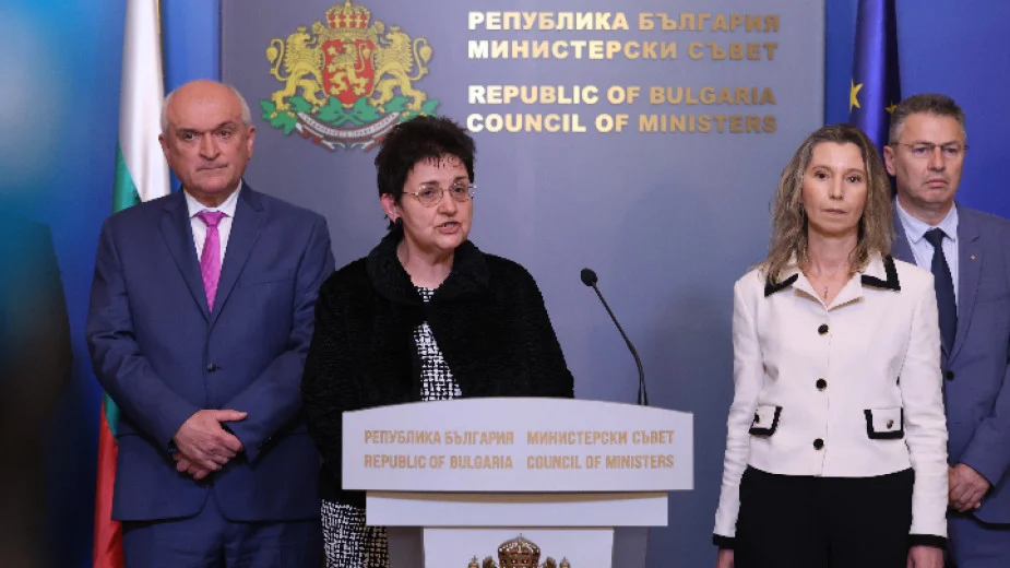 Правителството ще предостави 39 млн. лева за увеличение на възнагражденията на академичния състав в държавните висши училища със задна дата, от 1 януари 2024 г., Димитър Главчев, Людмила Петкова, Миглена Темелкова