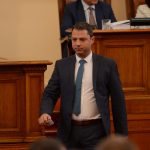 Парламент дебат за оставката на Делян Добрев