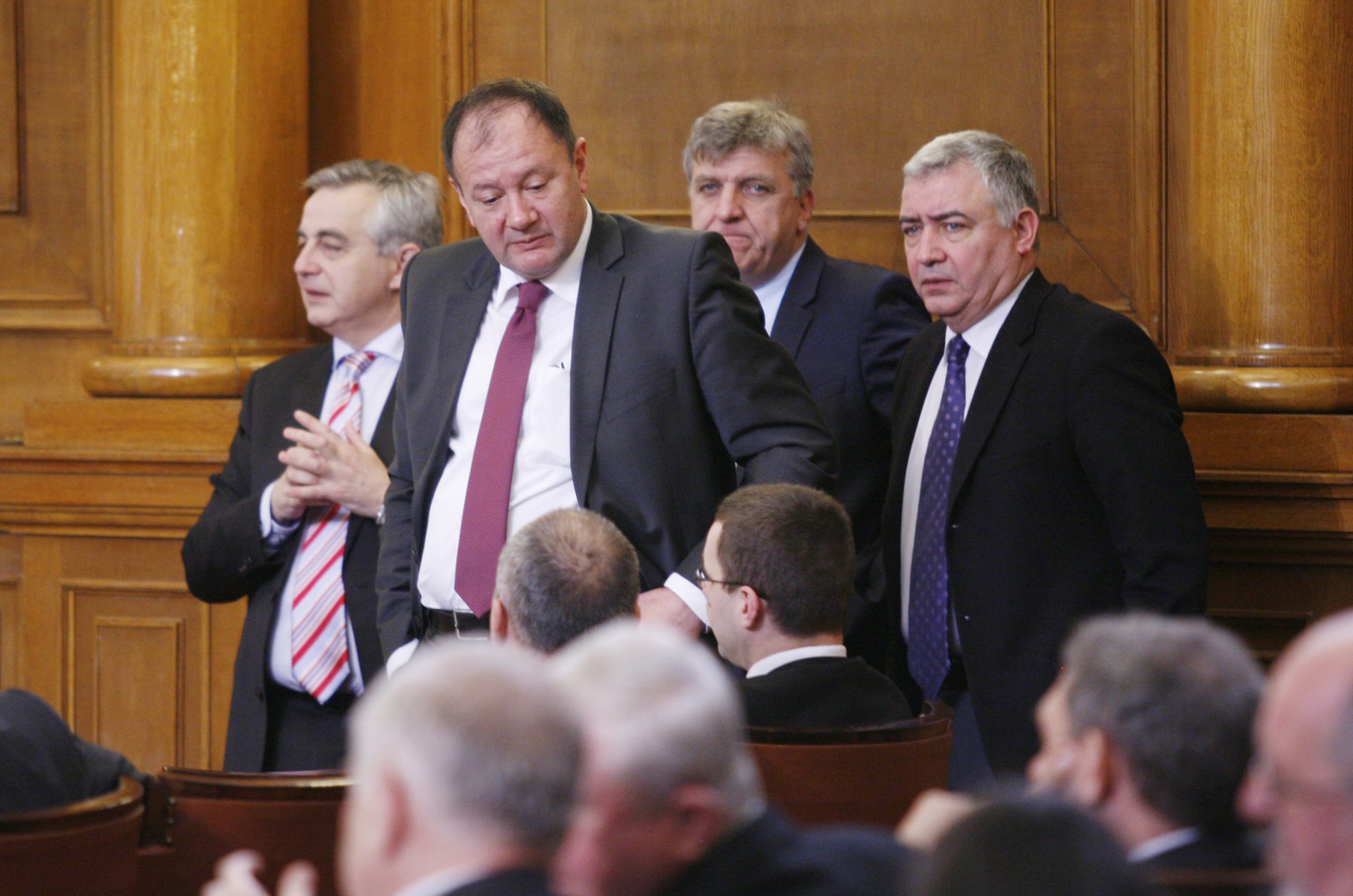 Парламент Михаил Миков ЕмилРайнов Атанас Мерджанов