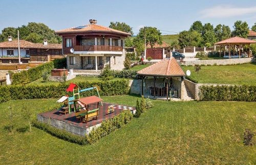 къща за гости