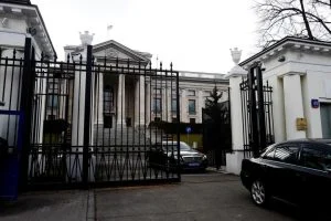 руско посолство варшава полша