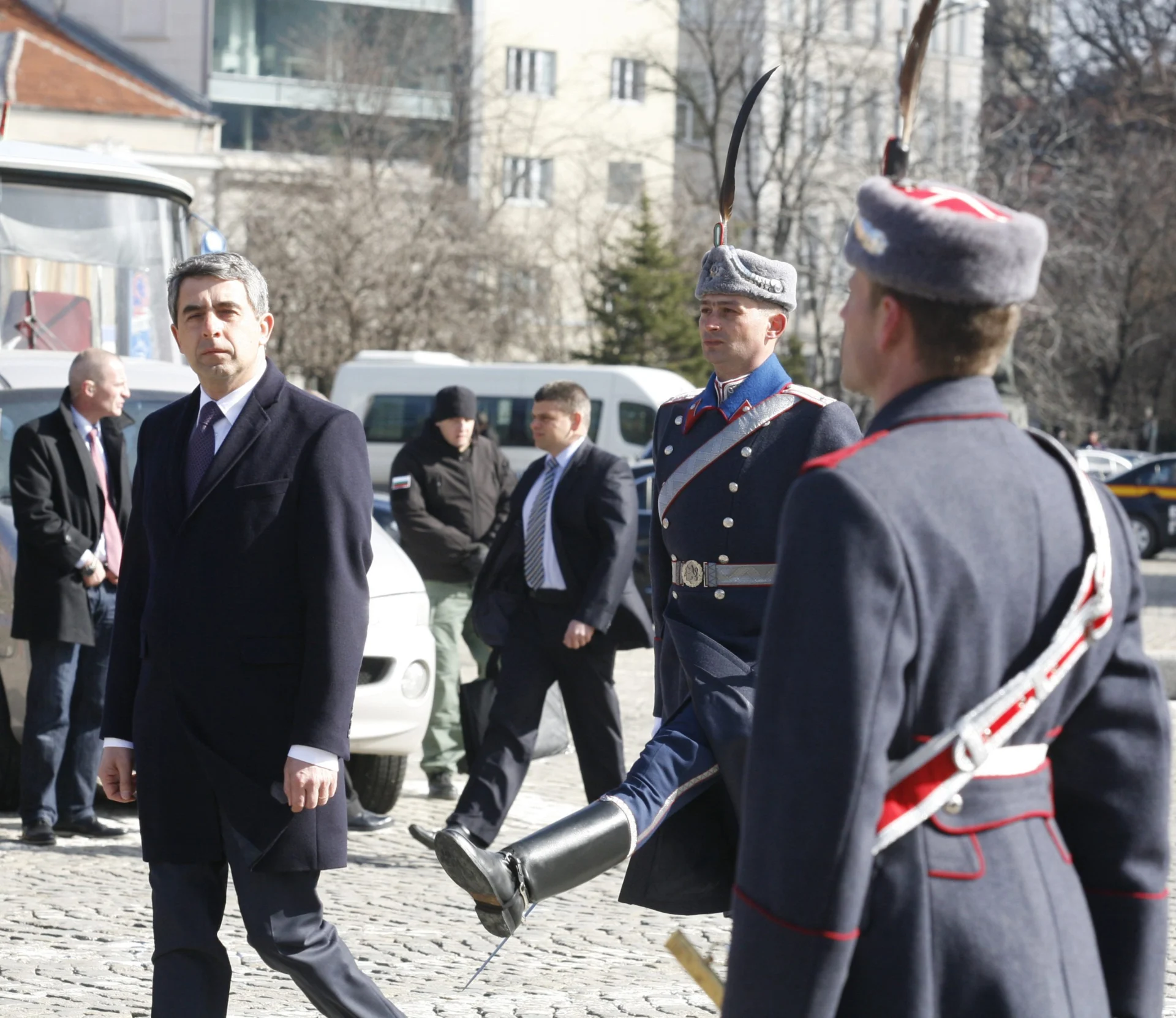 3 март церемония по издигане на Националното знаме на Република България пред паметника на Незнайния воин в столицата. Росен Плевнелиев - президент Цецка Цачева - предс. на парламента Николай Ненчев - министър на отбраната