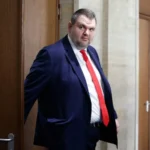 "Демократична България" сезираха ГДБОП за пътуванията на Пеевски до Дубай