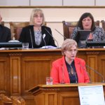 Парламент актуализиране на бюджета Менда Стоянова