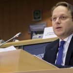 Оливер Вархели Вархей