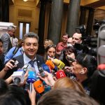 Парламент консултации ИТН Изправи се Пламен Николов