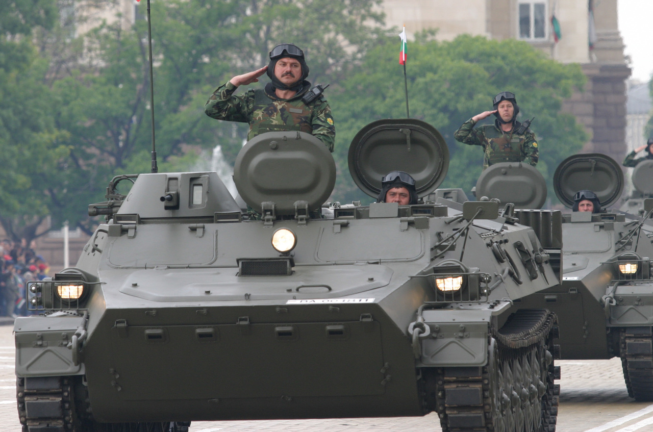 6 май ГергьовденПразник на българската армияПарад танк танкове