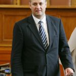 Валентин Николов