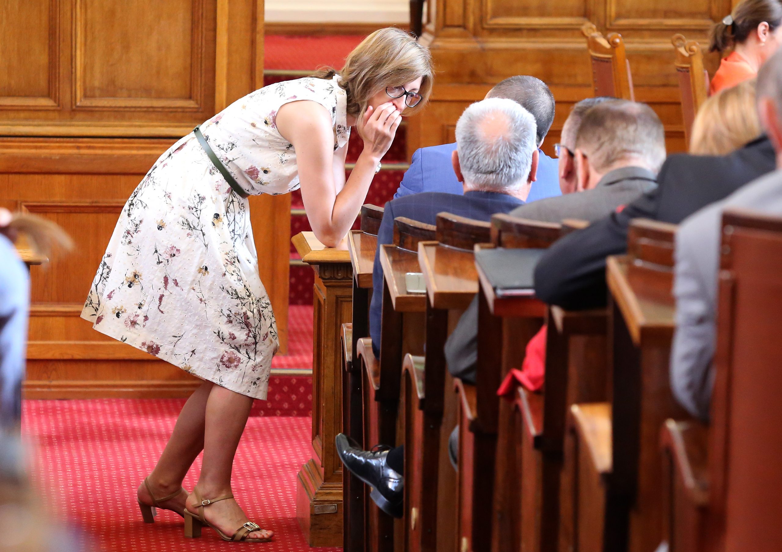 Парламент Екатерина Захариева