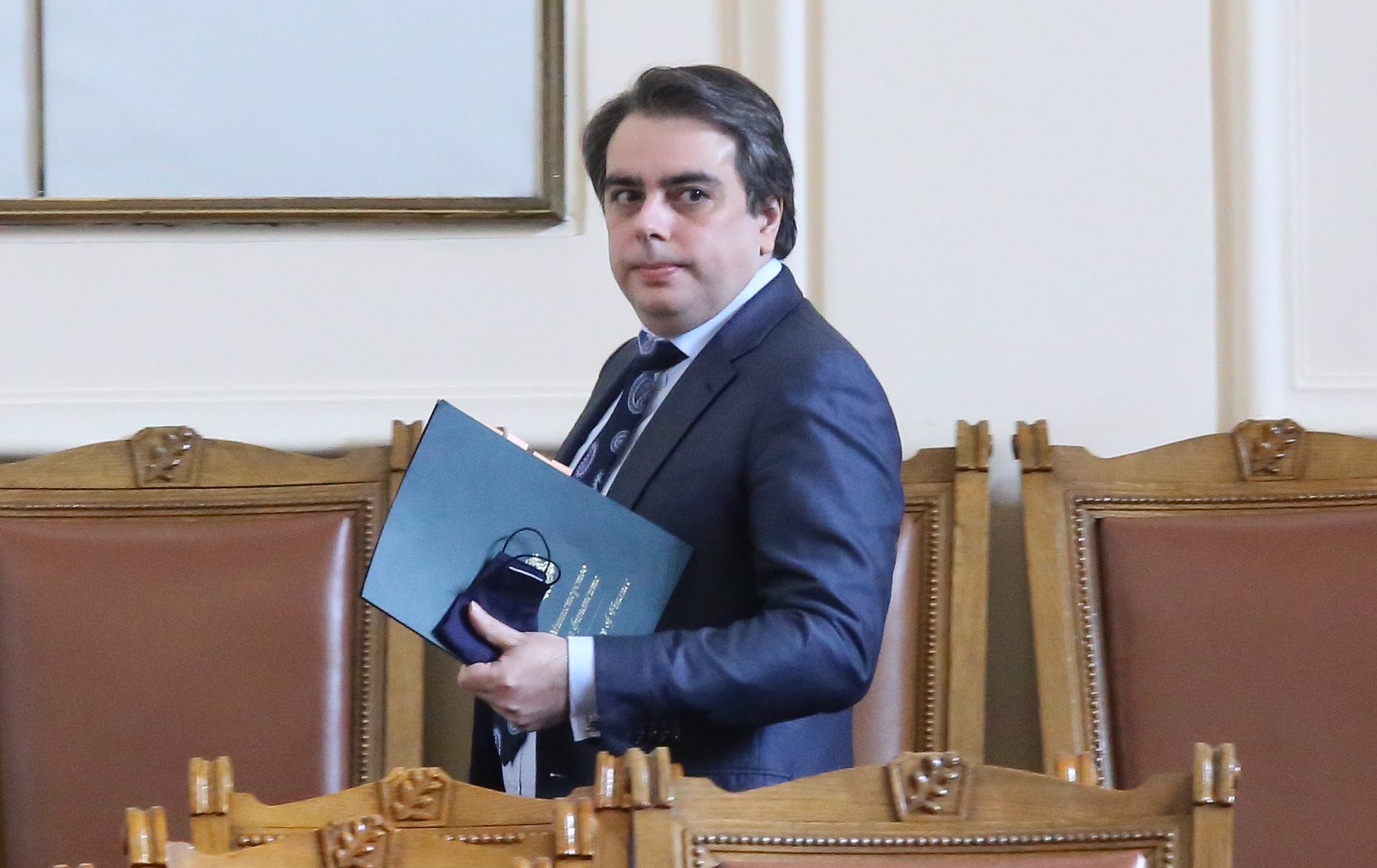 Парламент Асен Василев