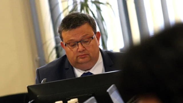 цацаров