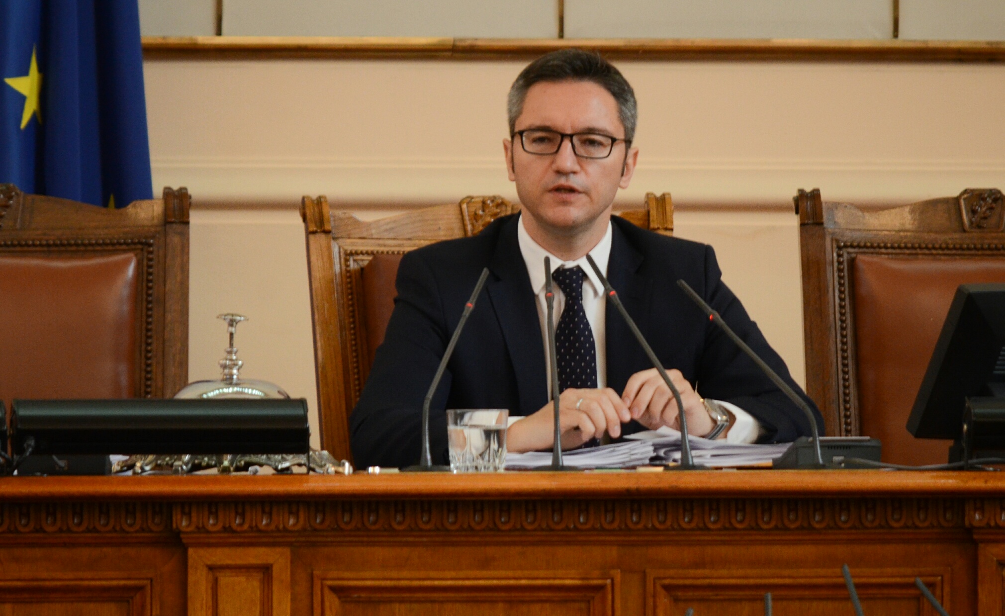 Парламент Кристиан Вигенин