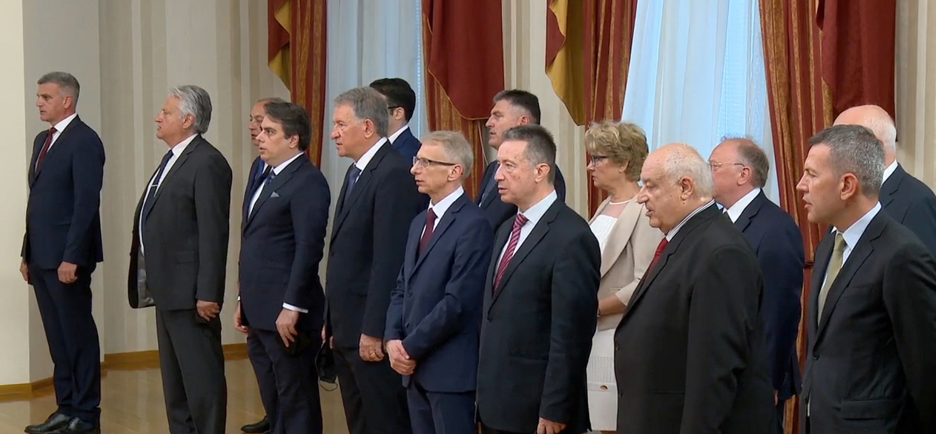 Президентство представяне на служебен кабинет
