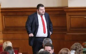 Парламент Делян Пеевски