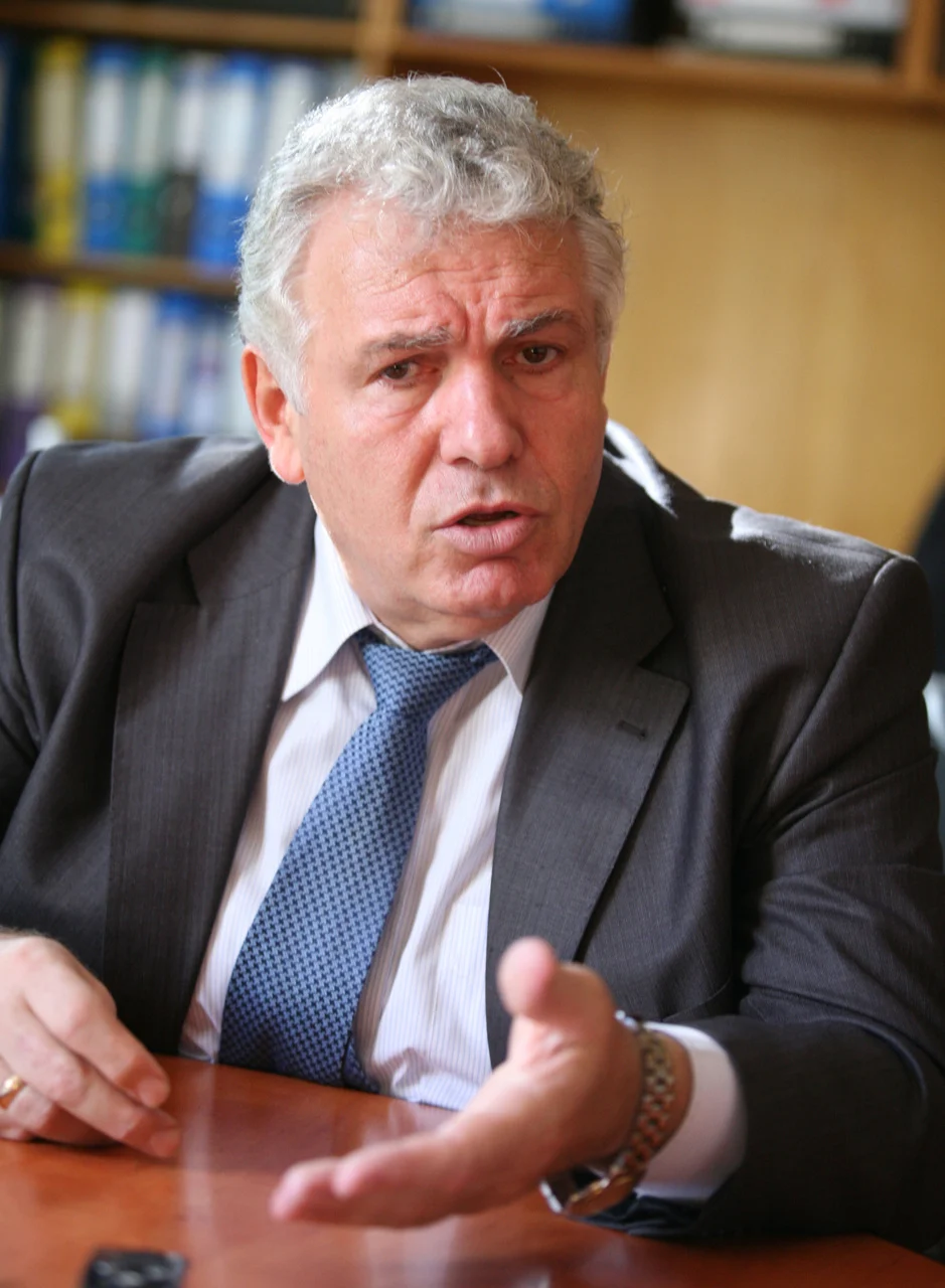 Очаква се отстраняването на Стоян Братоев като директор на „Метрополитен“