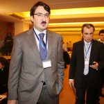 х-л БългарияЙероглифйт на криата се чете и като възможностПламен Орешарски - министър на финанситеАпостол Апостолов - предс. на КФН