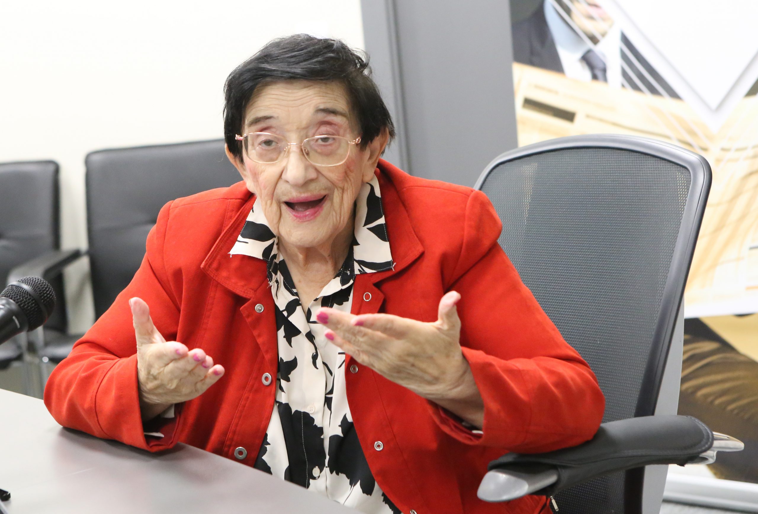 Мика Зайкова