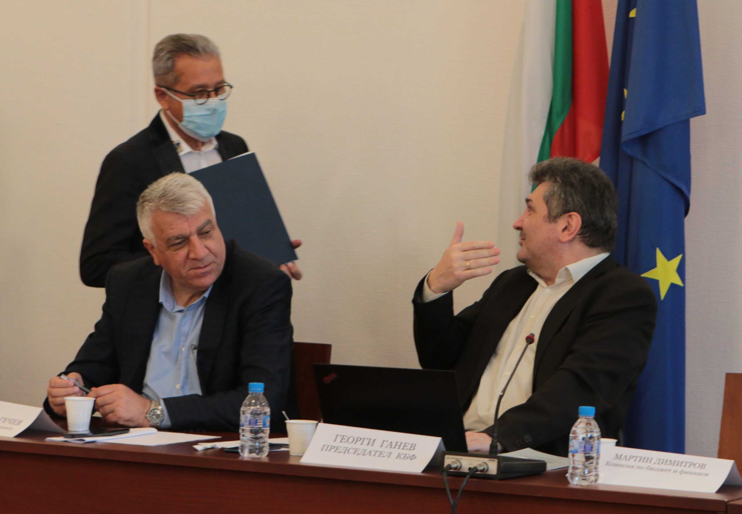 Парламент Комисия по бюджет и финанси...