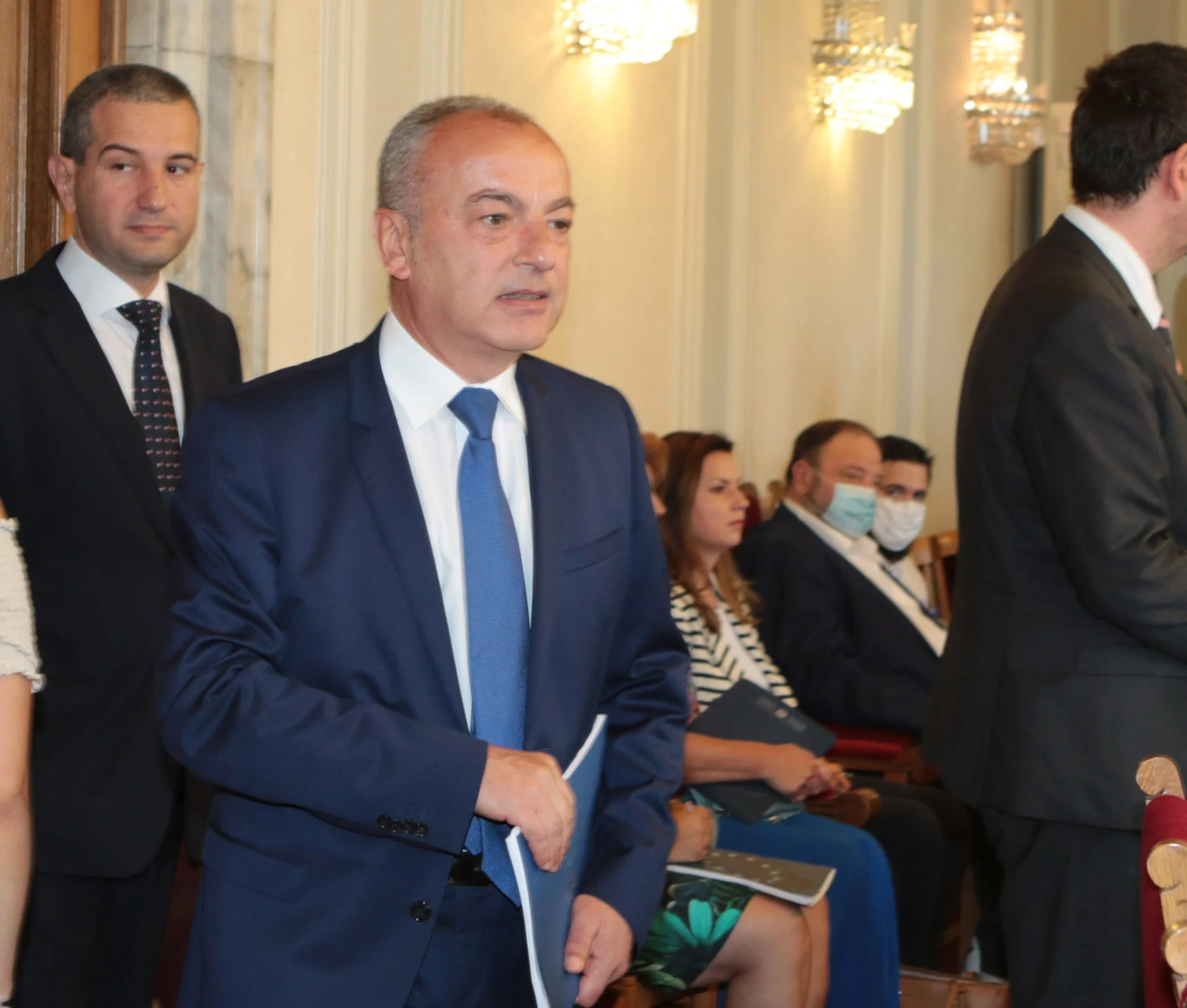 Парламент комисия по бюджет и финанси Гълъб Донев