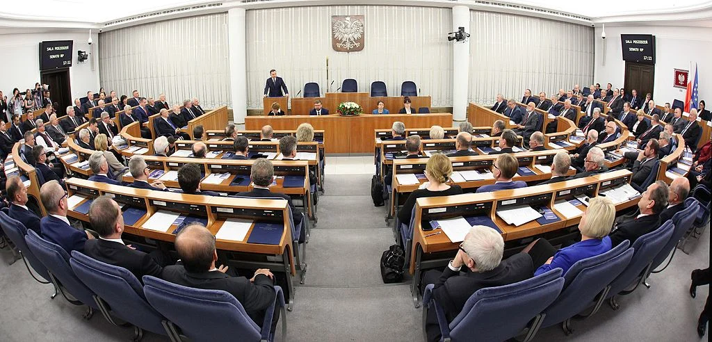полски сенат полша