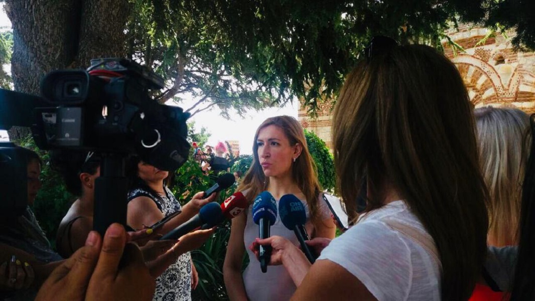 николина ангелкова