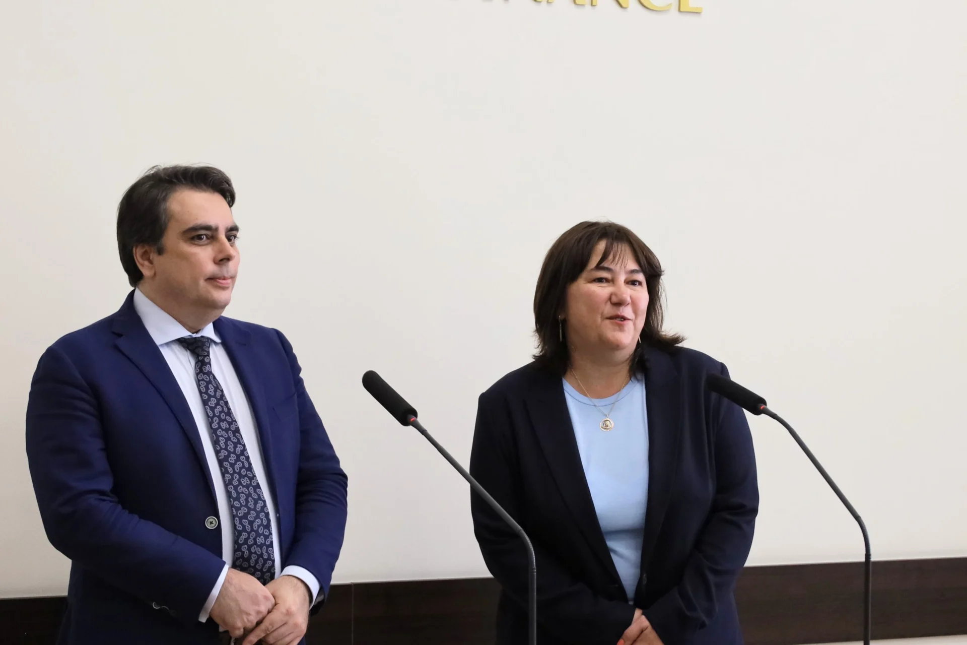 Министерство на финансите Асен Василев Росица Велкова