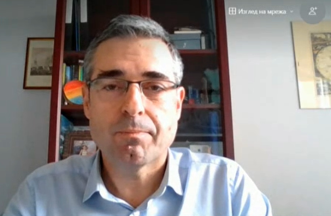 Стефан Манов