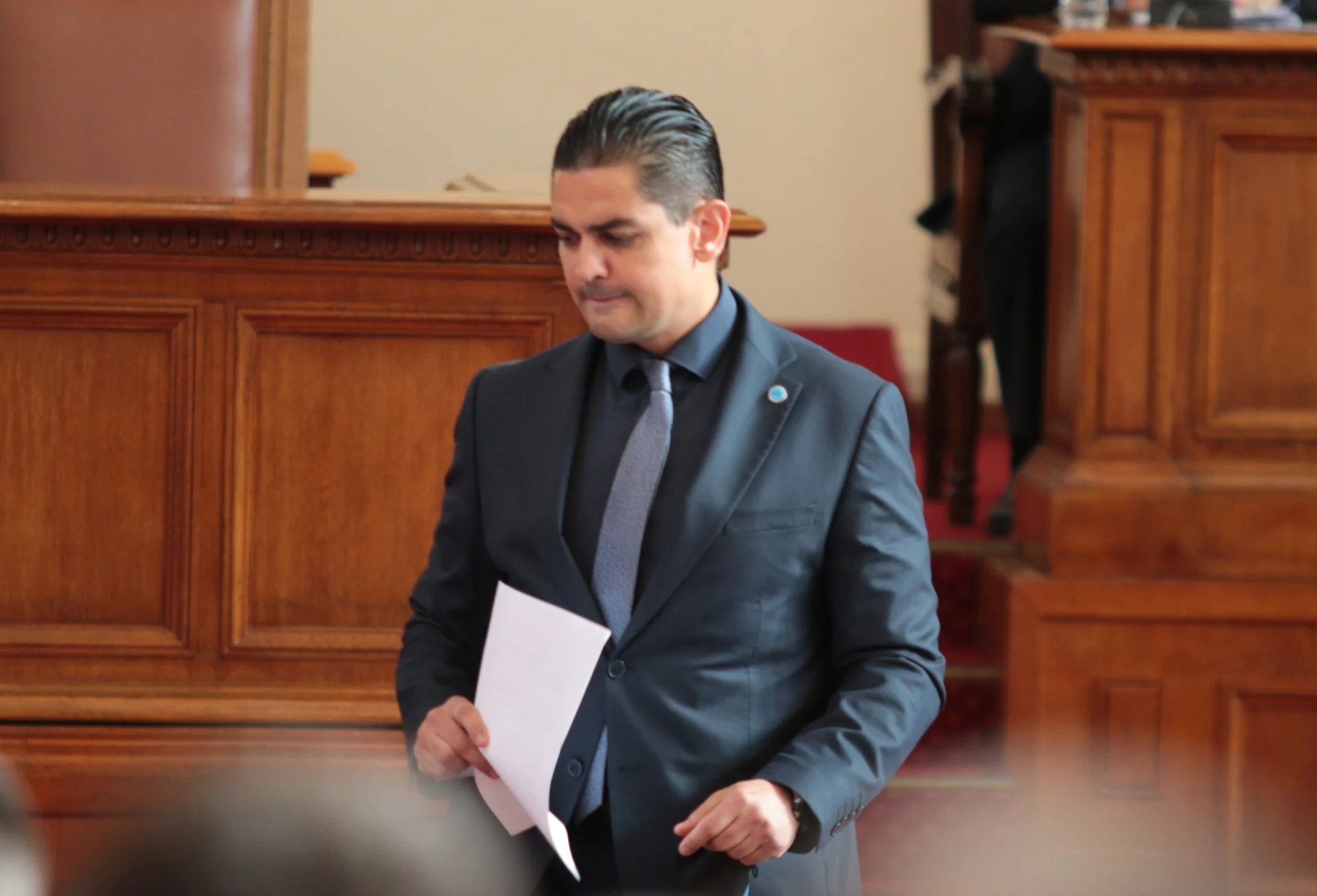 Парламент Радостин Василев
