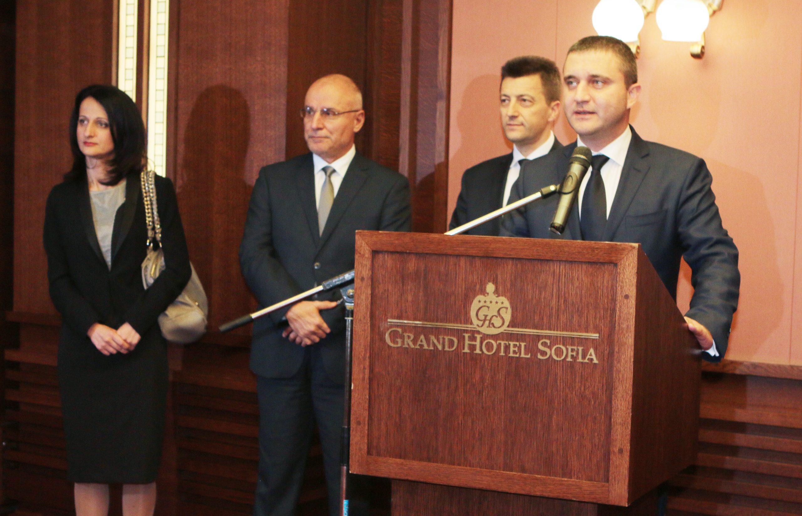 АББ Асоциация на българските банки  Петър Андронов Димитър Радев Владислав Горанов Карина Караиванова