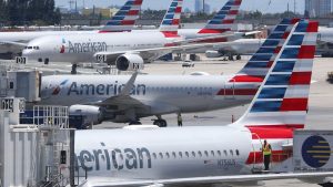 Насред празниците American Airlines спря всички свои полети