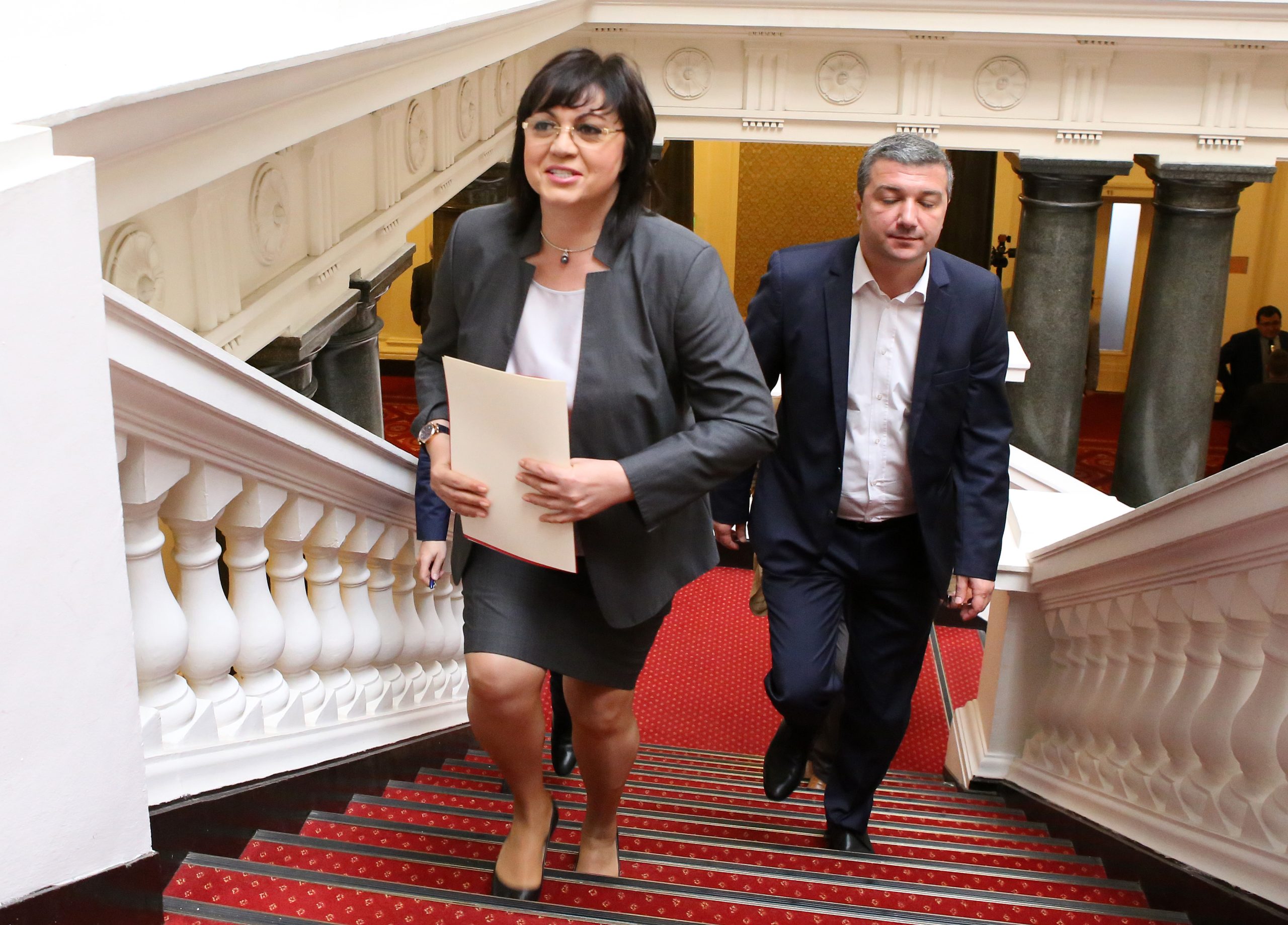 Парламент БСП Корнелия Нинова