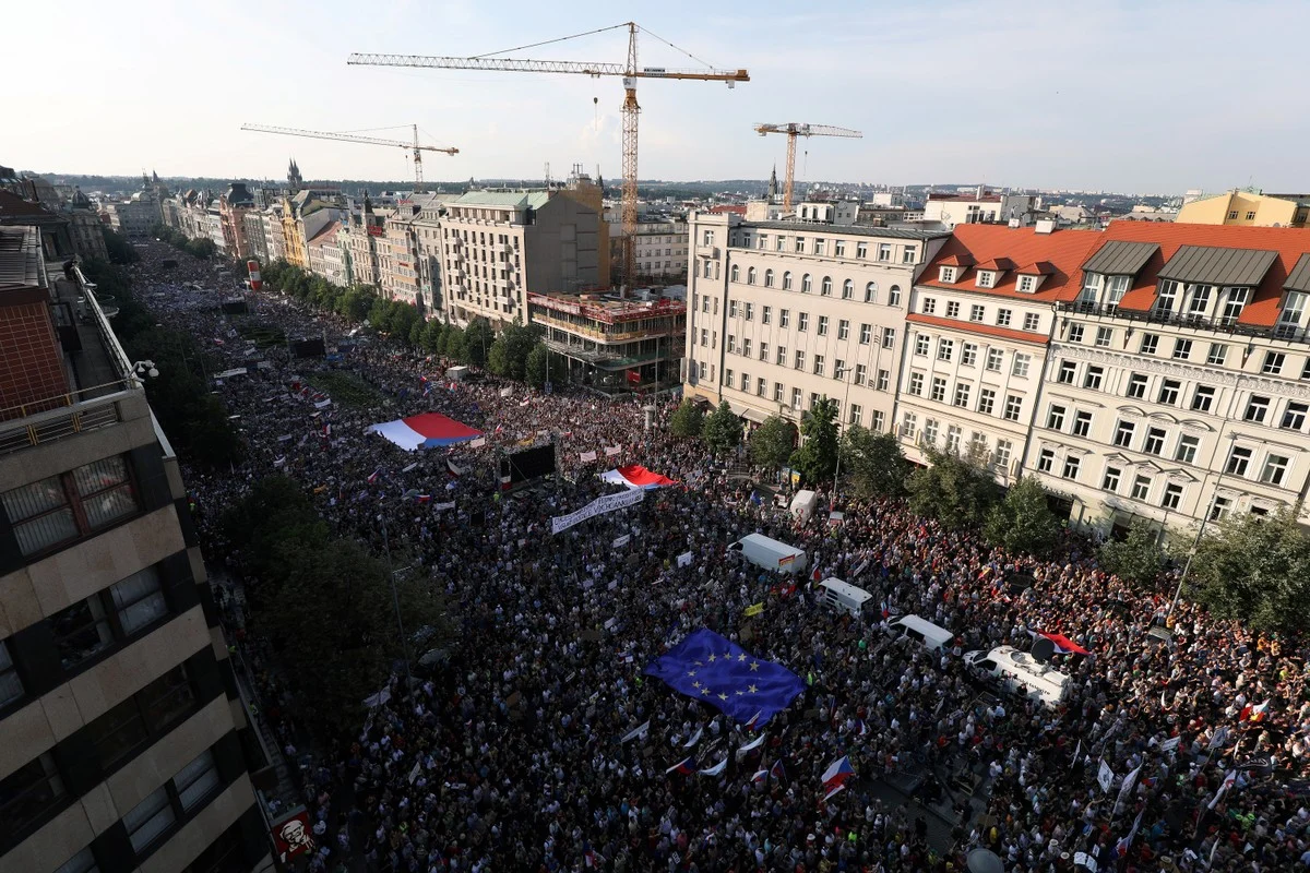 прага протест демонстрация оставка бабиш